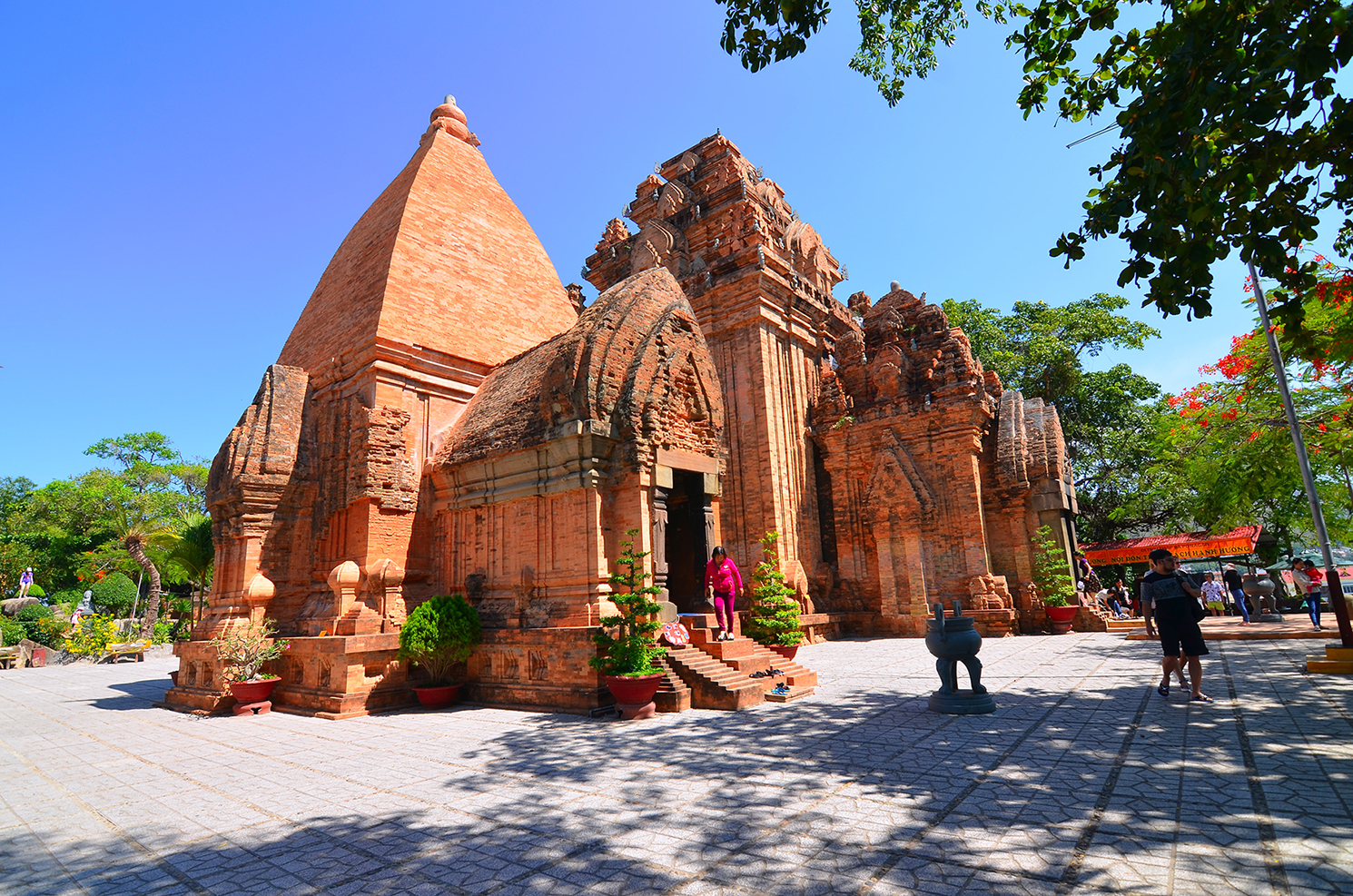 Nha Trang Khánh Hòa phát triển du lịch thành ngành kinh tế mũi nhọn